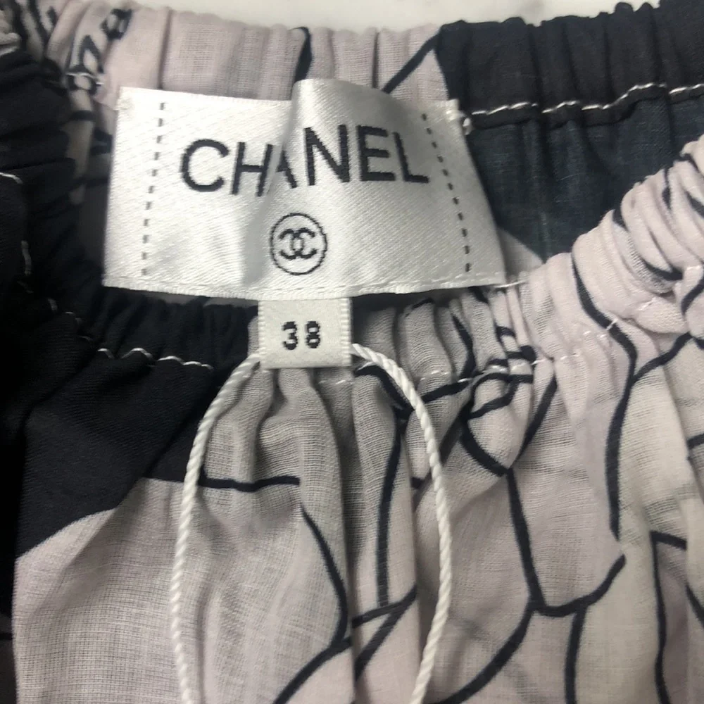 CHANEL Floral Off-Shoulder Crop Top cotton Size 38 - Picture 7 of 16